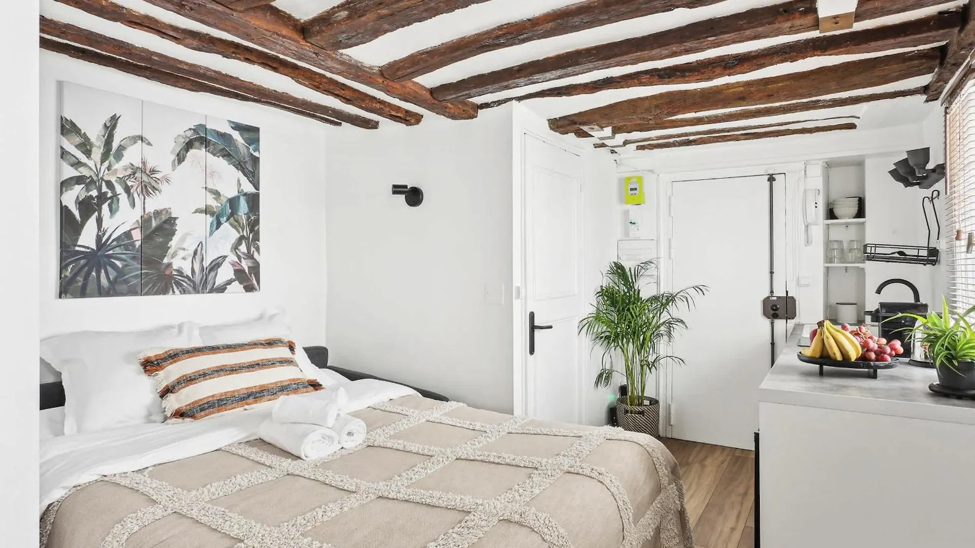 Apartment Bnbnova - Le Marais & Francs Bourgeois Paris